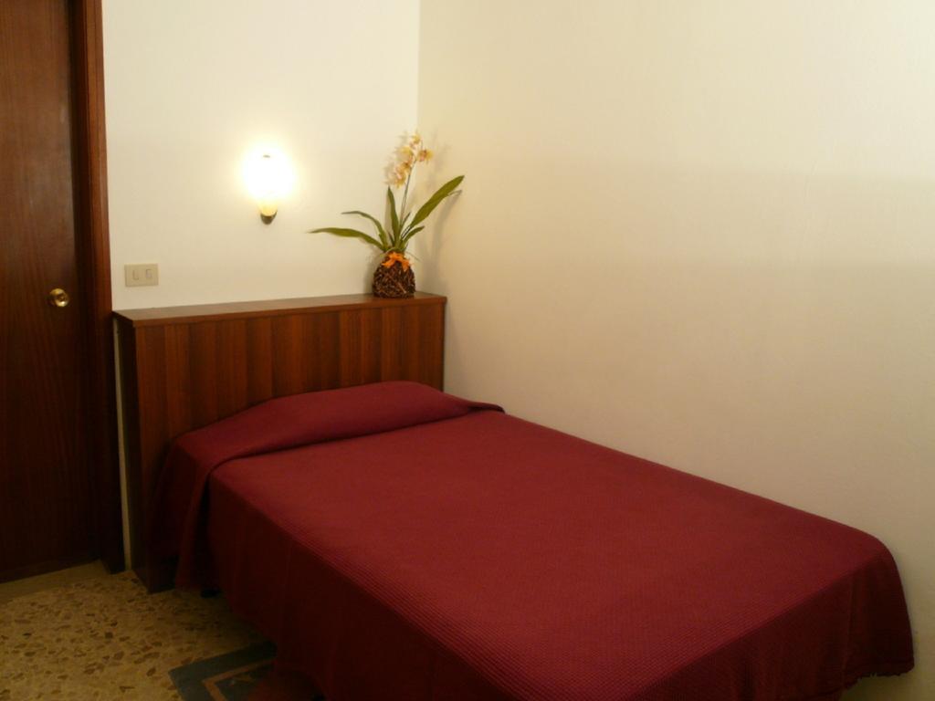 Albergo Ariston Tabiano Terme Habitación foto